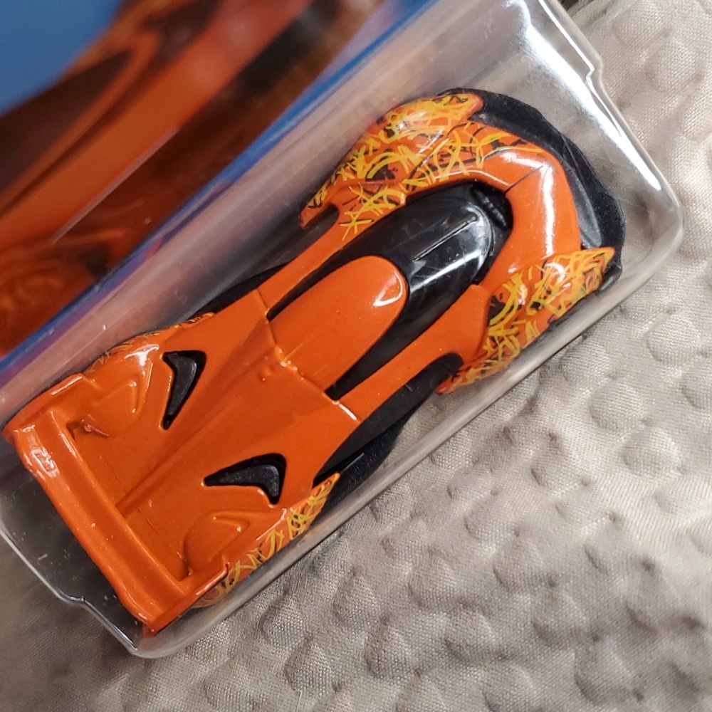 Hot Wheels - Picture 8 of 11